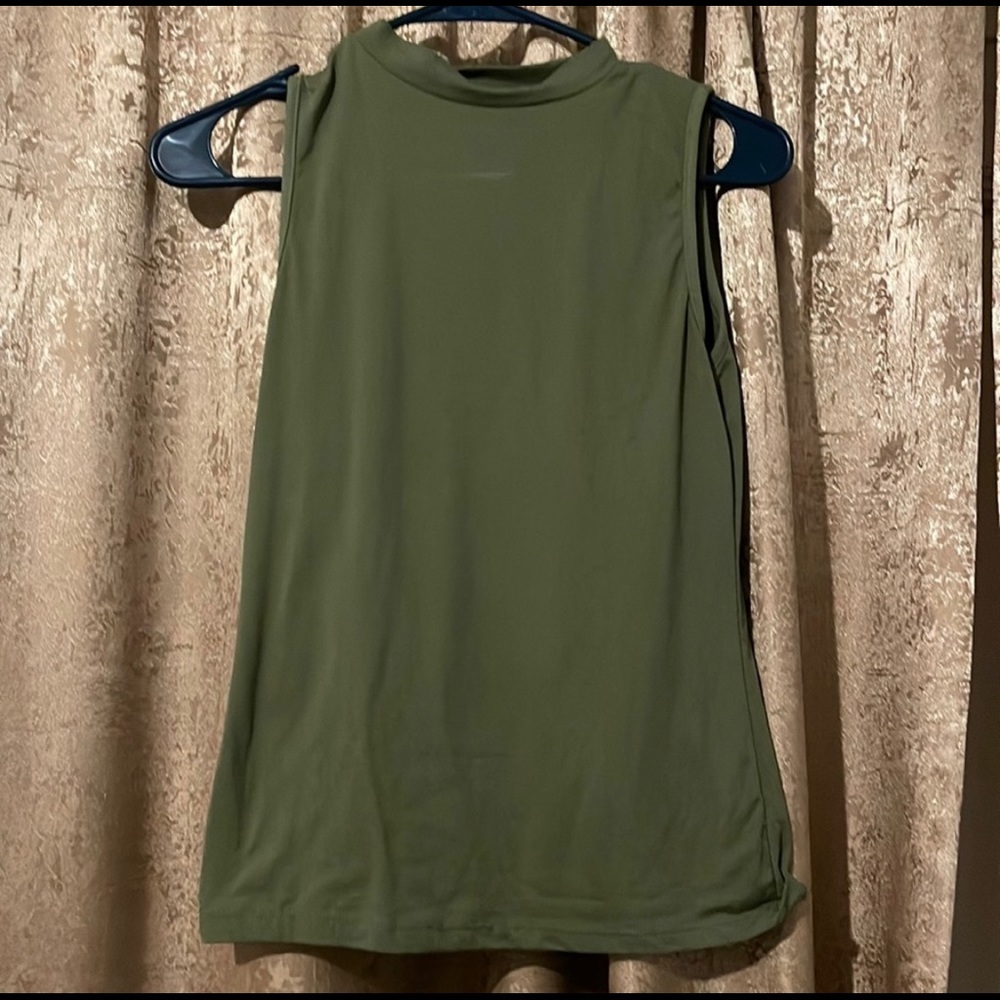 Green stretchy tank